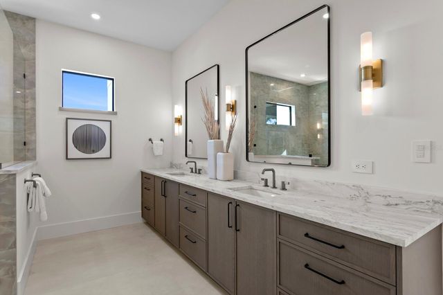 5104 W PLATT STREET, Tampa, FL 33609