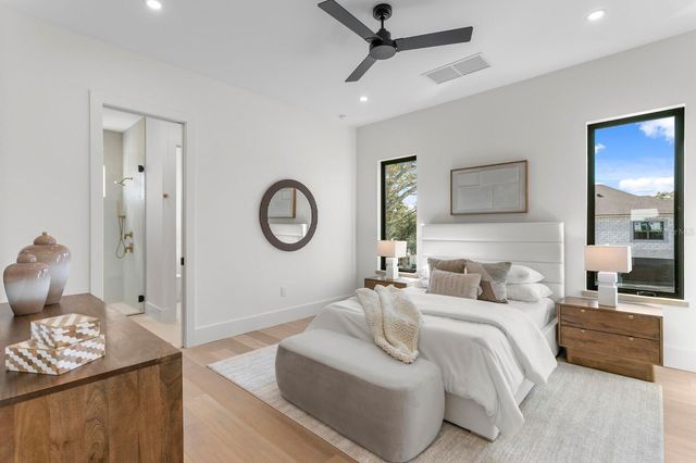 5104 W PLATT STREET, Tampa, FL 33609