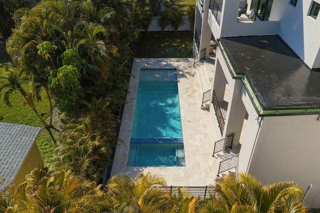 5104 W PLATT STREET, Tampa, FL 33609