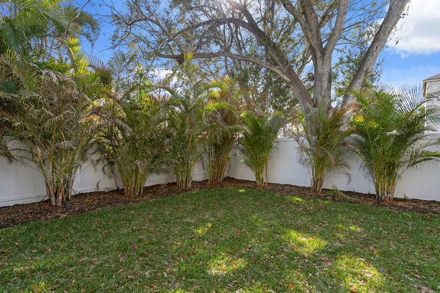 5104 W PLATT STREET, Tampa, FL 33609