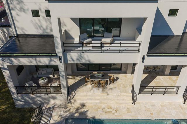 5104 W PLATT STREET, Tampa, FL 33609