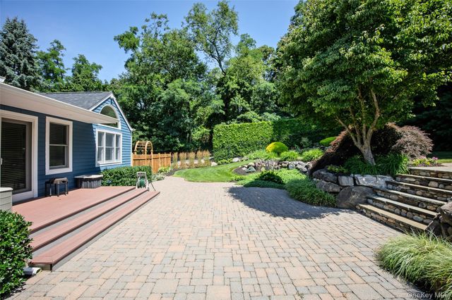 5 Soundview Drive, Rocky Point, NY 11778