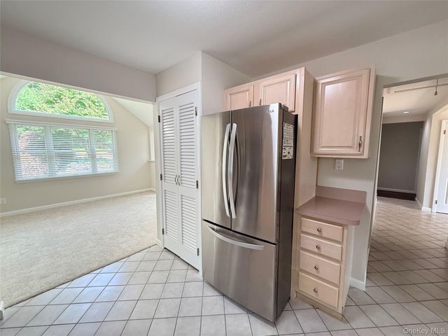 5 Soundview Drive, Rocky Point, NY 11778