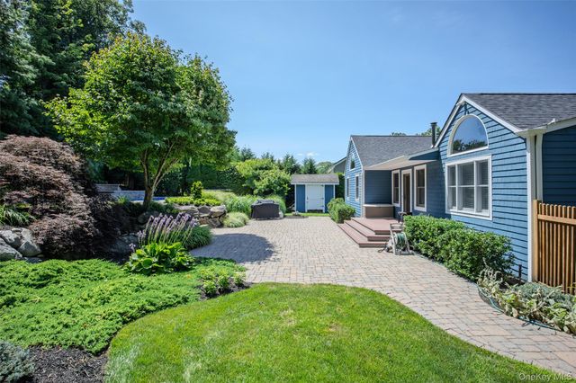 5 Soundview Drive, Rocky Point, NY 11778