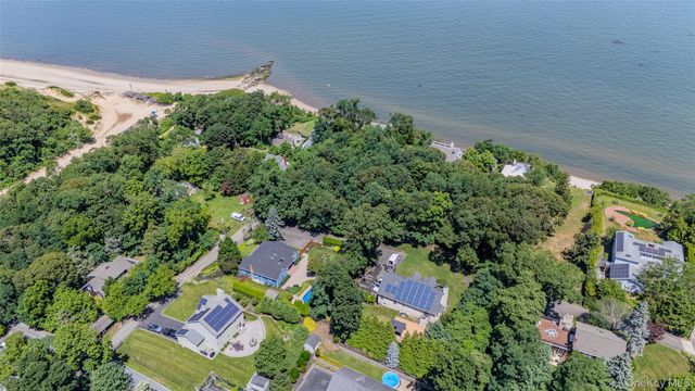 5 Soundview Drive, Rocky Point, NY 11778