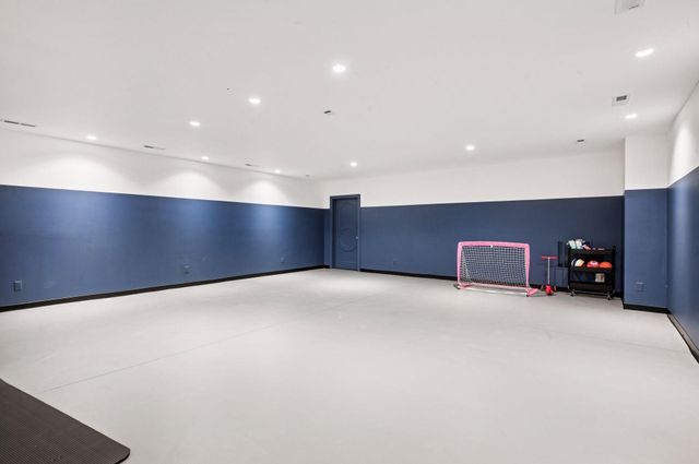 4929 E Sunnyslope Road, Edina, MN 55424