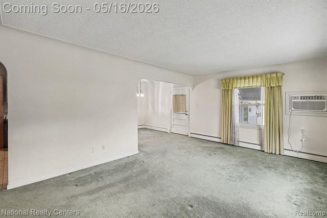 5850 Eldridge Drive, Waterford, MI 48327