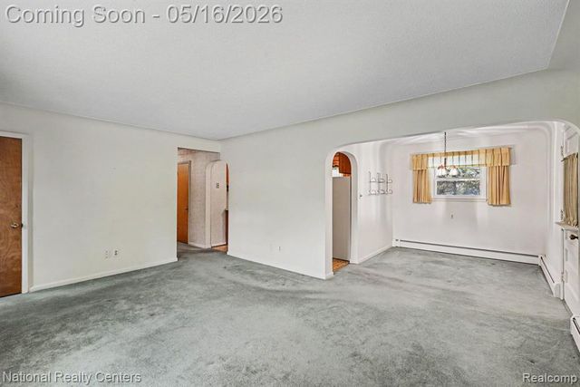 5850 Eldridge Drive, Waterford, MI 48327