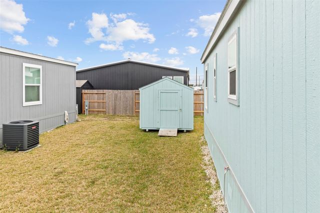 119 Mooney Road, Pearland, TX 77581