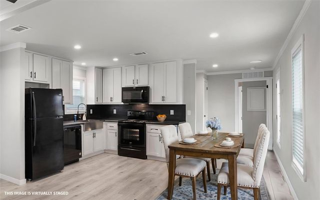 119 Mooney Road, Pearland, TX 77581