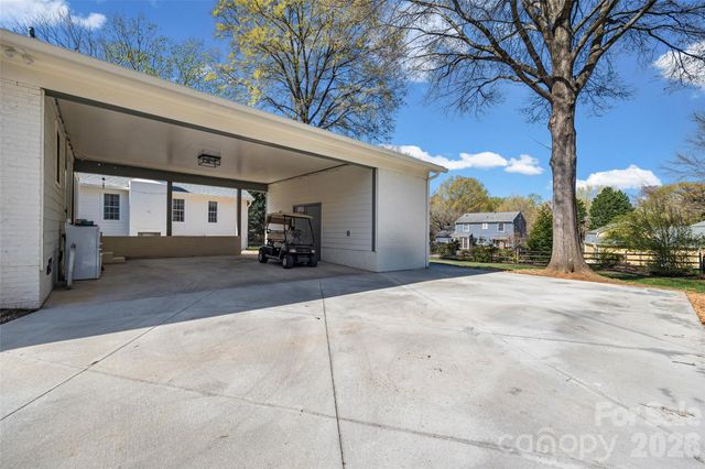 2319 Ainsdale Road, Charlotte, NC 28226