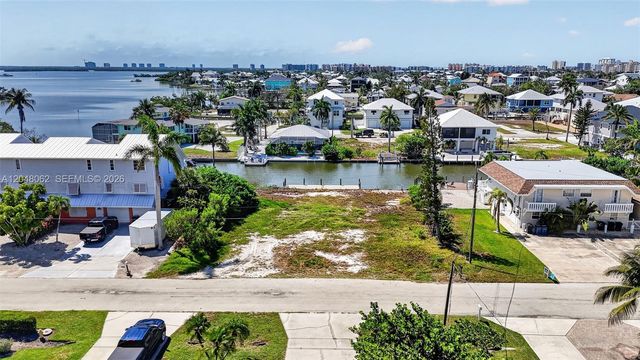 21571 Widgeon Ter, Fort Myers, FL 33931