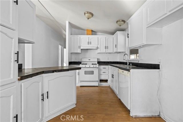 1512 E 5th Street 49, Ontario, CA 91764