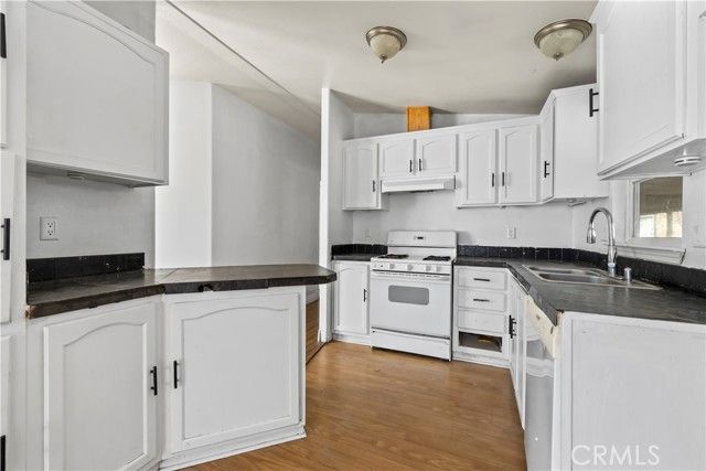 1512 E 5th Street 49, Ontario, CA 91764