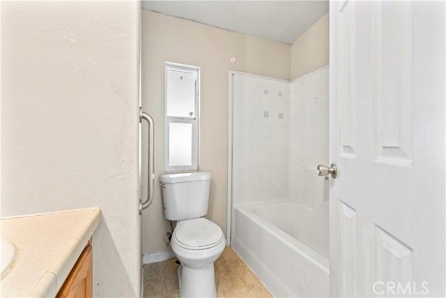 1512 E 5th Street 49, Ontario, CA 91764