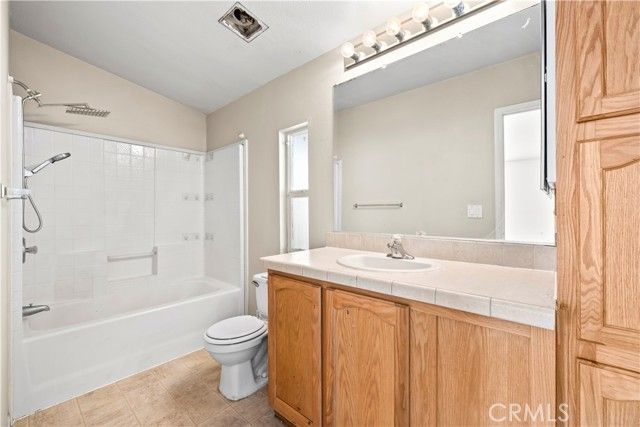 1512 E 5th Street 49, Ontario, CA 91764