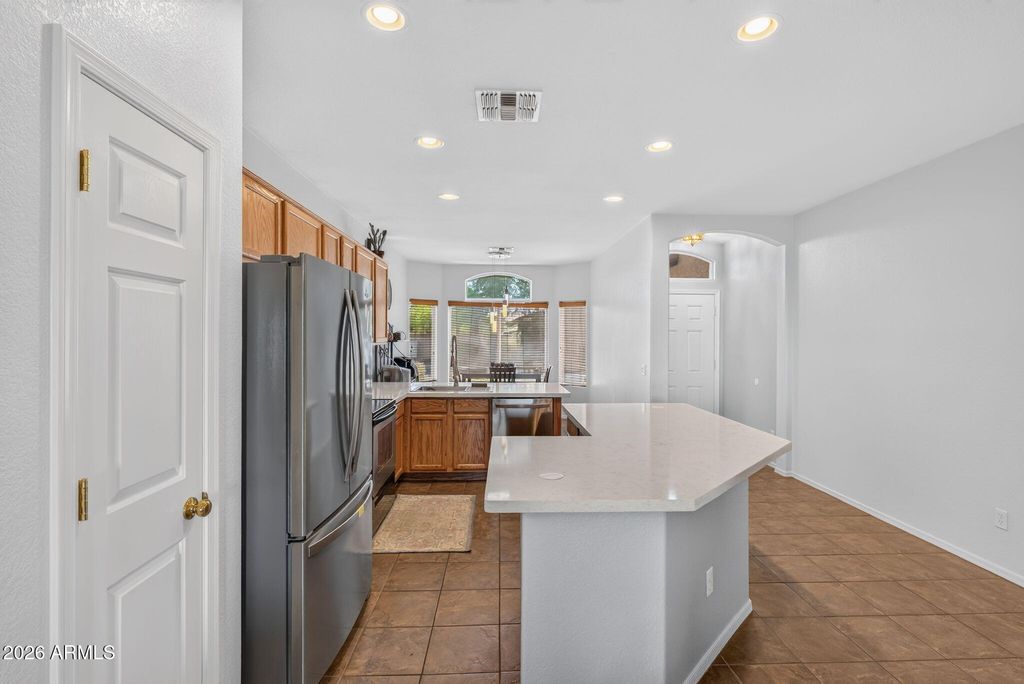 814 S 124TH Avenue, Avondale, AZ 85323 — photo 5