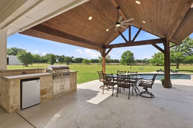 9390 Lakeridge Drive, Princeton, TX 75407