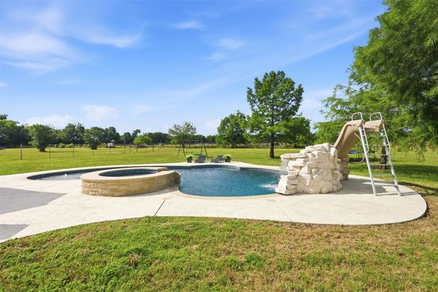 9390 Lakeridge Drive, Princeton, TX 75407