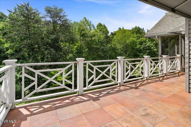 121 Queensgate, Bristol, TN 37620