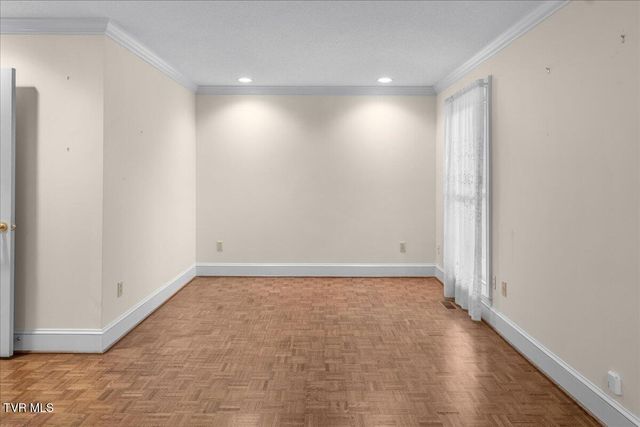 121 Queensgate, Bristol, TN 37620