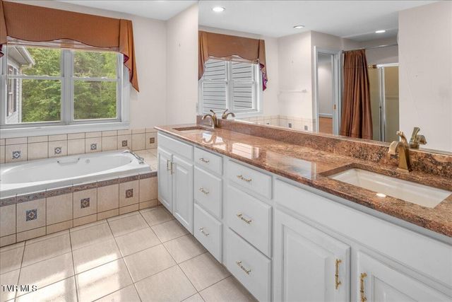 121 Queensgate, Bristol, TN 37620