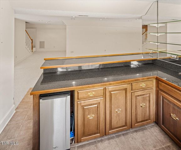 121 Queensgate, Bristol, TN 37620