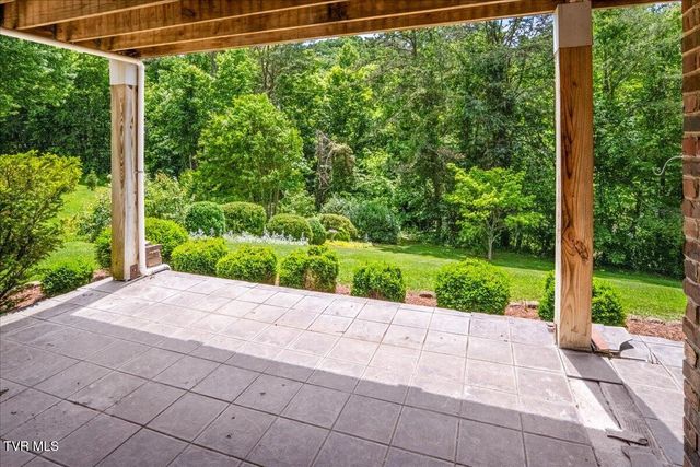 121 Queensgate, Bristol, TN 37620