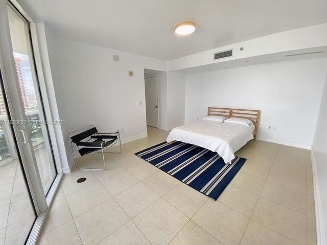 17201 Collins Avenue 1009, Sunny Isles Beach, FL 33160