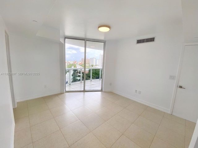 17201 Collins Avenue 1009, Sunny Isles Beach, FL 33160