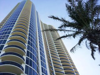 17201 Collins Avenue 1009, Sunny Isles Beach, FL 33160