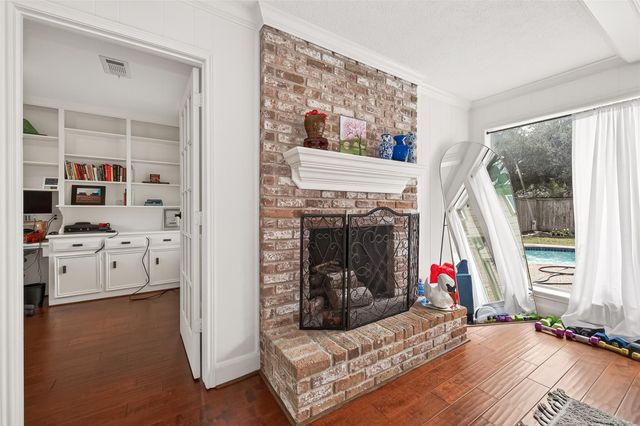 15843 Foxgate Road, Houston, TX 77079