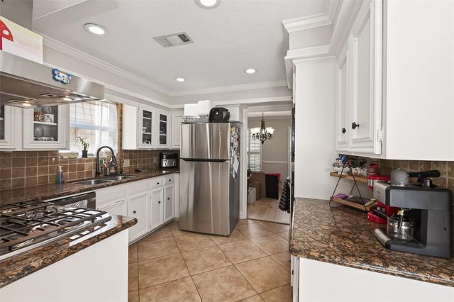 15843 Foxgate Road, Houston, TX 77079