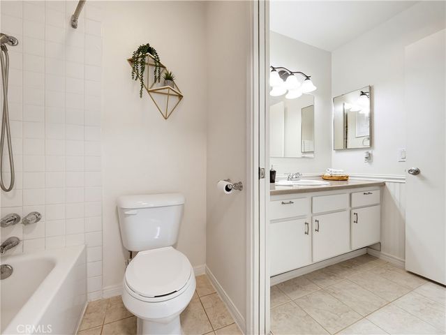 1047 W Francis A, Ontario, CA 91762