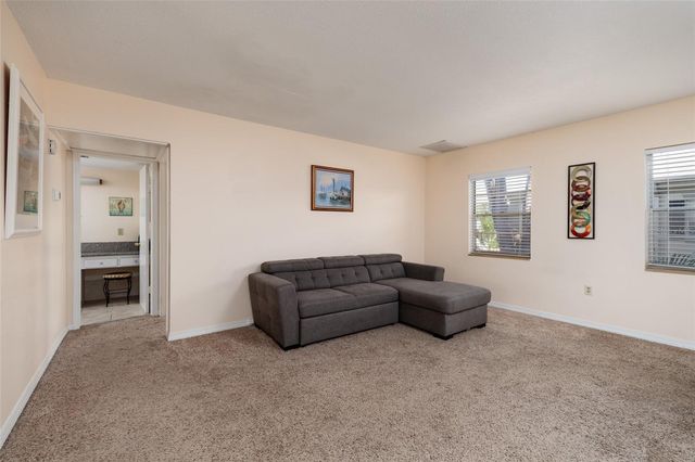 6970A PLACE DE LA PAIX 2B, South Pasadena, FL 33707