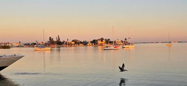 6970A PLACE DE LA PAIX 2B, South Pasadena, FL 33707