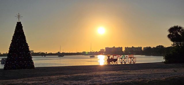 6970A PLACE DE LA PAIX 2B, South Pasadena, FL 33707