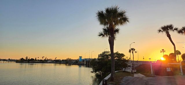 6970A PLACE DE LA PAIX 2B, South Pasadena, FL 33707