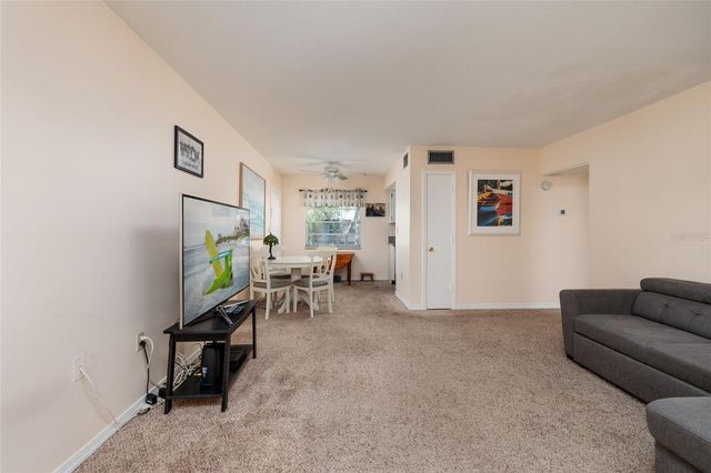 6970A PLACE DE LA PAIX 2B, South Pasadena, FL 33707