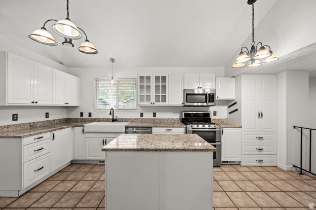 2163 E BORG DR, Sandy, UT 84092