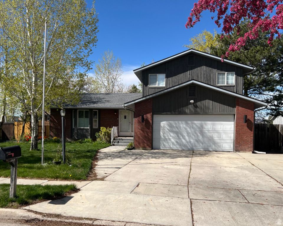 2163 E BORG DR, Sandy, UT 84092