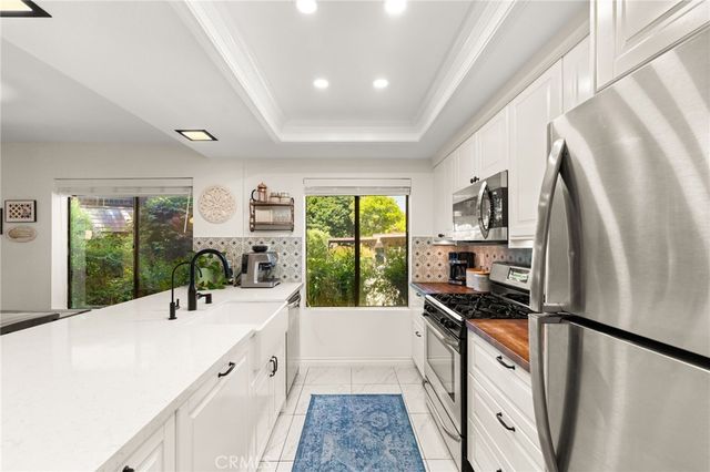 374 S Prospectors 121, Diamond Bar, CA 91765
