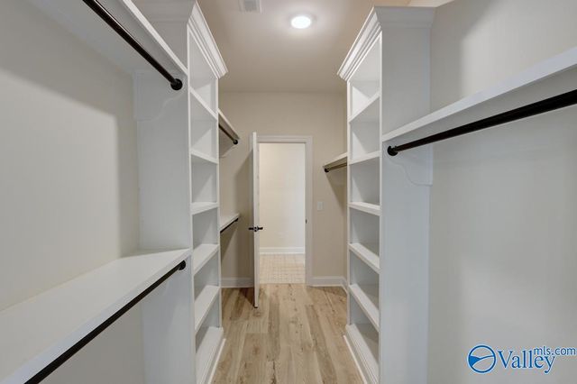 26484 Old Town Drive, Athens, AL 35613