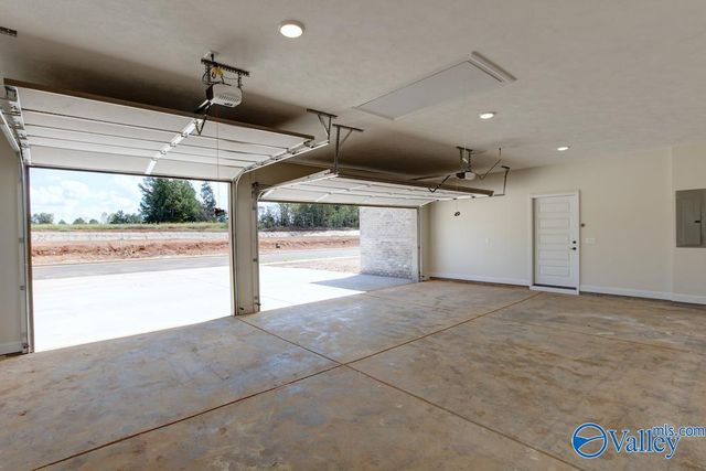 26484 Old Town Drive, Athens, AL 35613