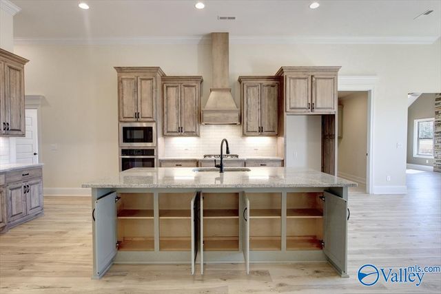 26484 Old Town Drive, Athens, AL 35613