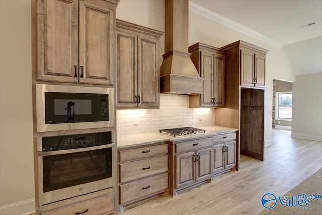 26484 Old Town Drive, Athens, AL 35613