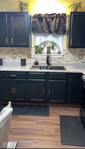 2042 Columbia Avenue, Indianapolis, IN 46202