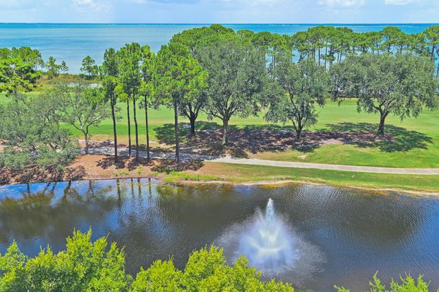 404 Kelly Plantation Drive 605, Destin, FL 32541