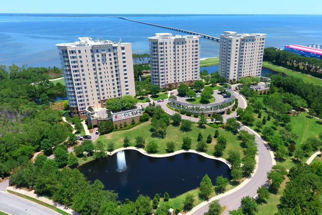 404 Kelly Plantation Drive 605, Destin, FL 32541