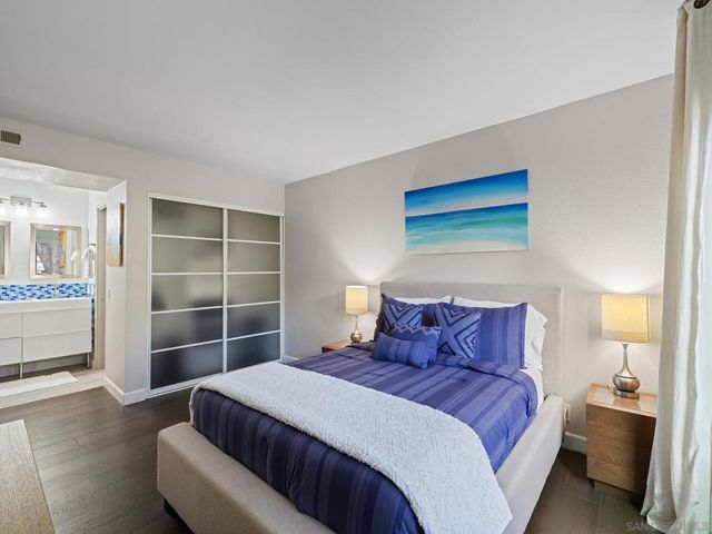 4080 Rosenda 210, San Diego, CA 92122